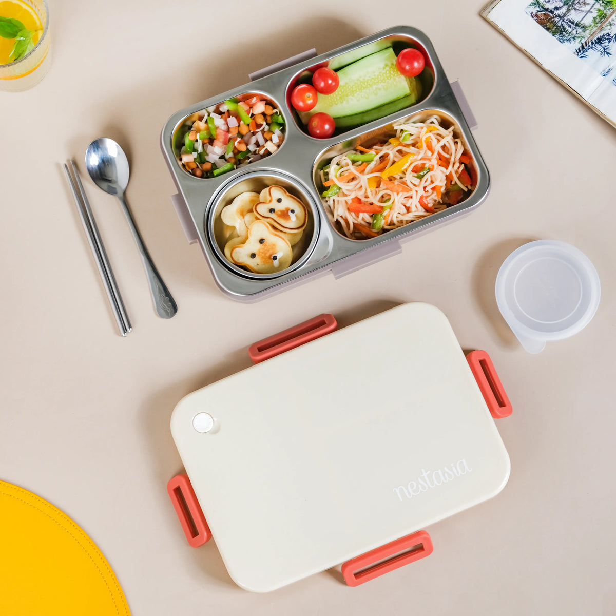 Insulated Bento Lunch Box With 4 Sections 900ml Nestasia