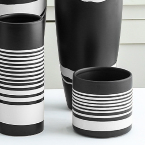 Striped Black and White Vase Nestasia
