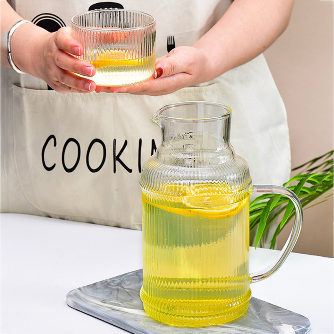 Modern Ribbed Glass Jug and Cup Set Nestasia