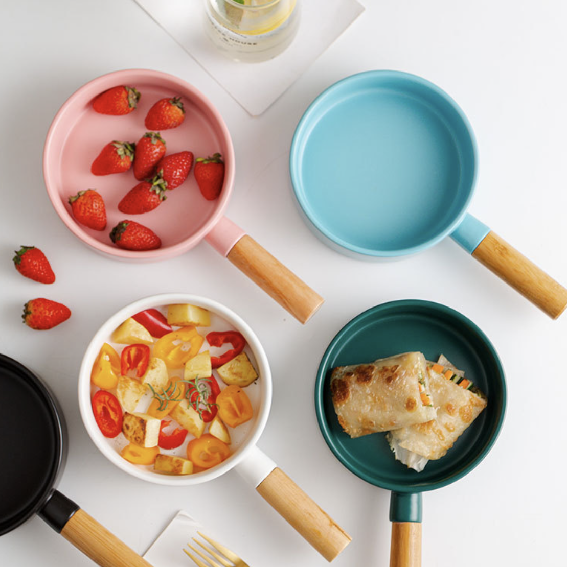 Snow White Baking Pan With Handle Nestasia