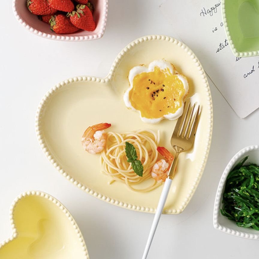 Heart Snack Plate Pastel Yellow Nestasia