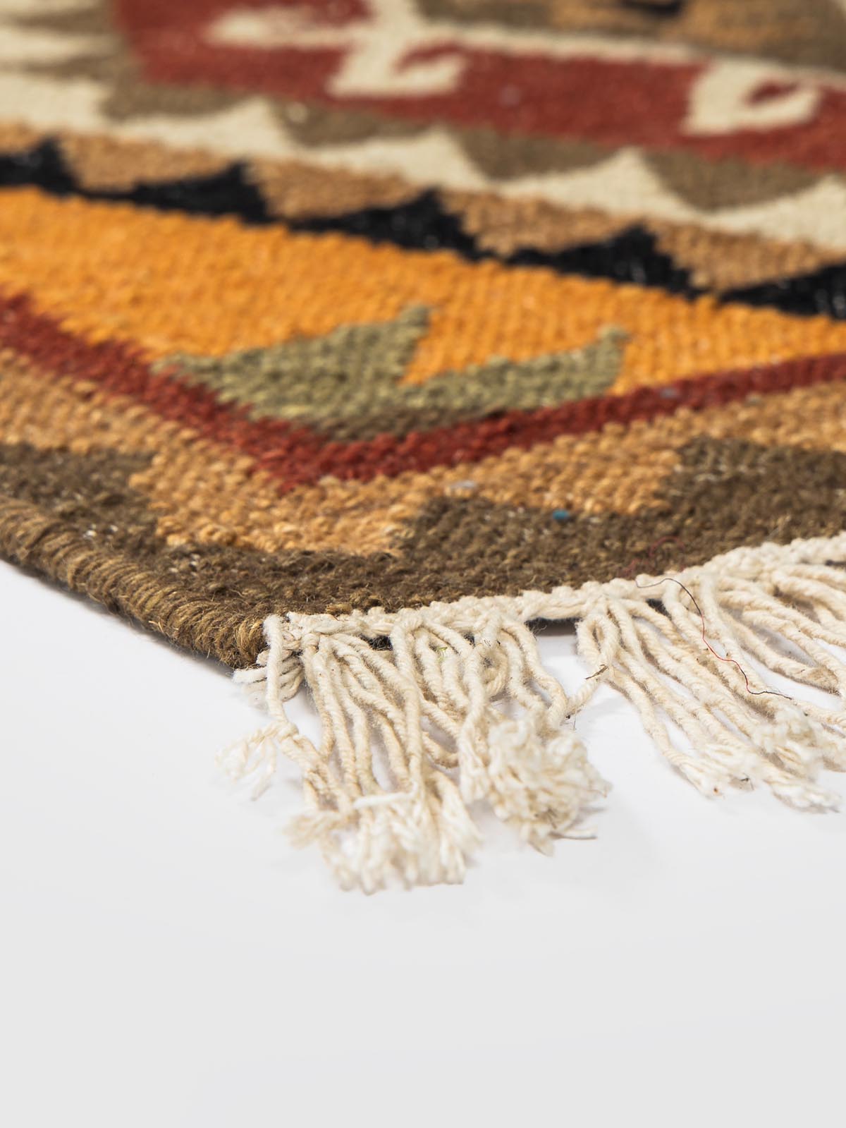 Avenolas Wool Kilim Contrast Living