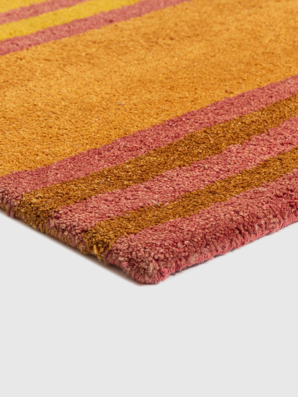 Sasoka Wool Tufted Carpet Contrast Living