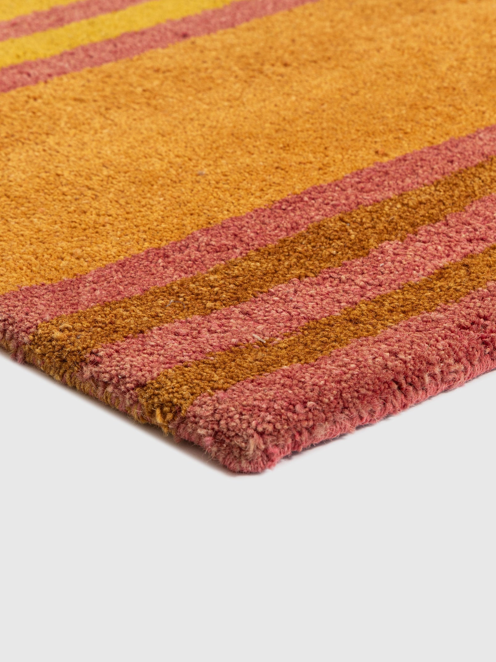 Sasoka Wool Tufted Carpet Contrast Living