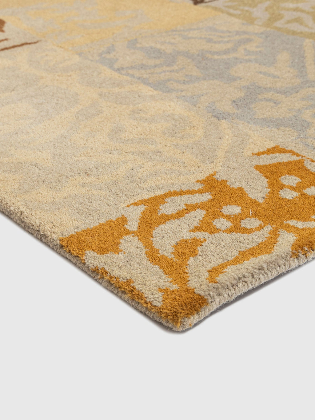 Beteni Wool Tufted Carpet Contrast Living