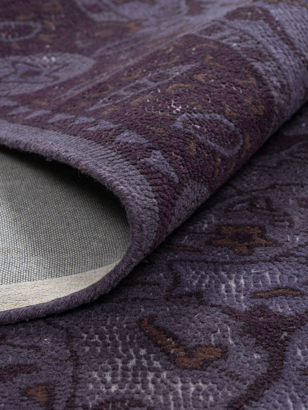 Sanchi Wool Tufted Carpet Contrast Living