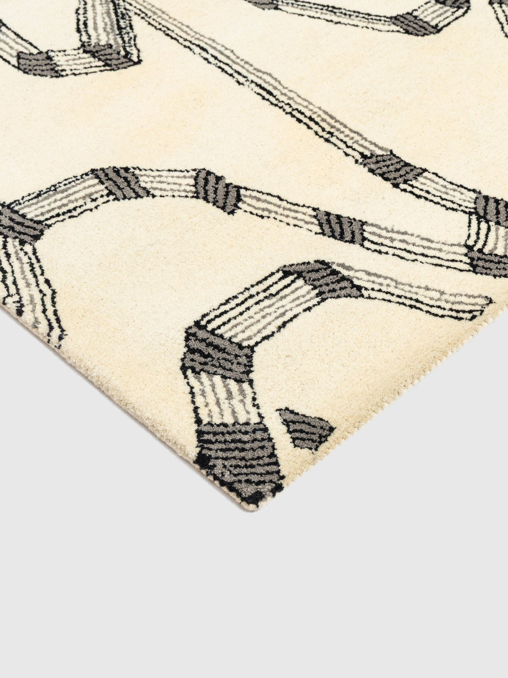 Bakhra Wool Tufted Carpet Contrast Living