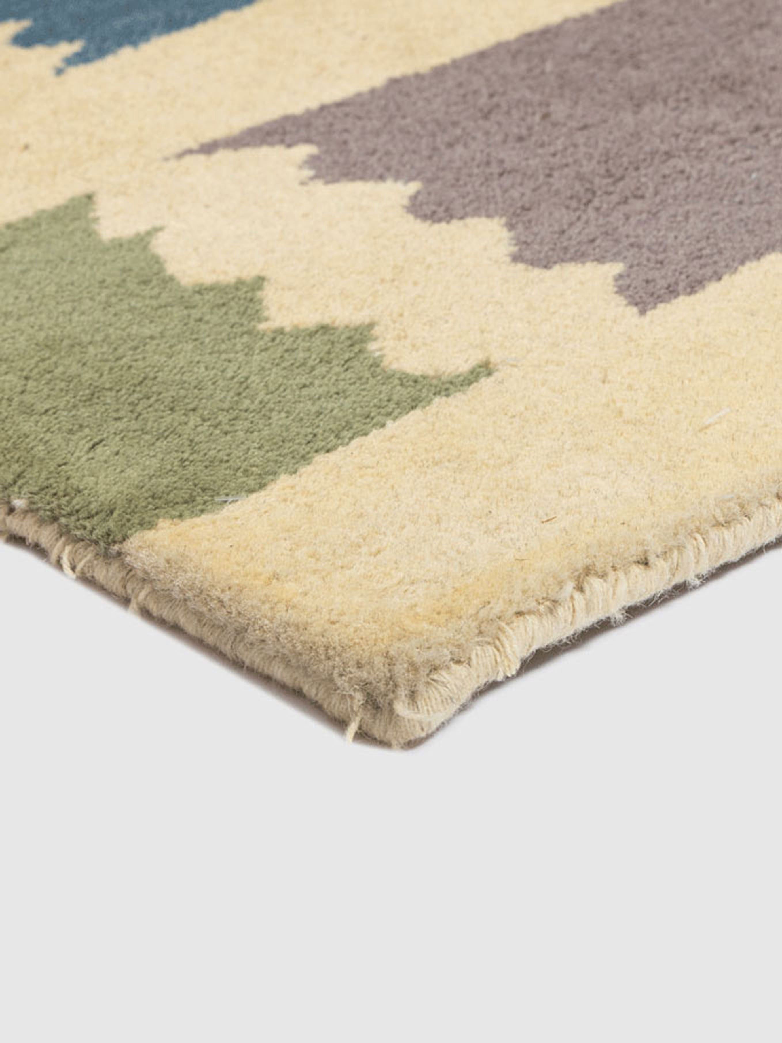 Melamchi Wool Tufted Carpet Contrast Living