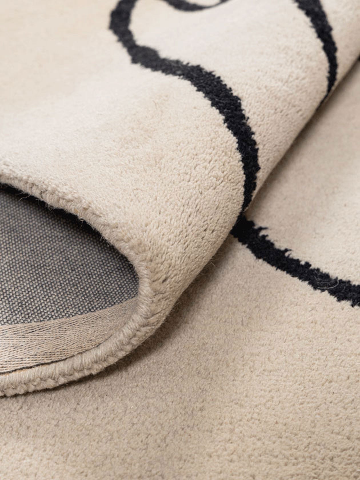 Manthali Wool Tufted Carpet Contrast Living