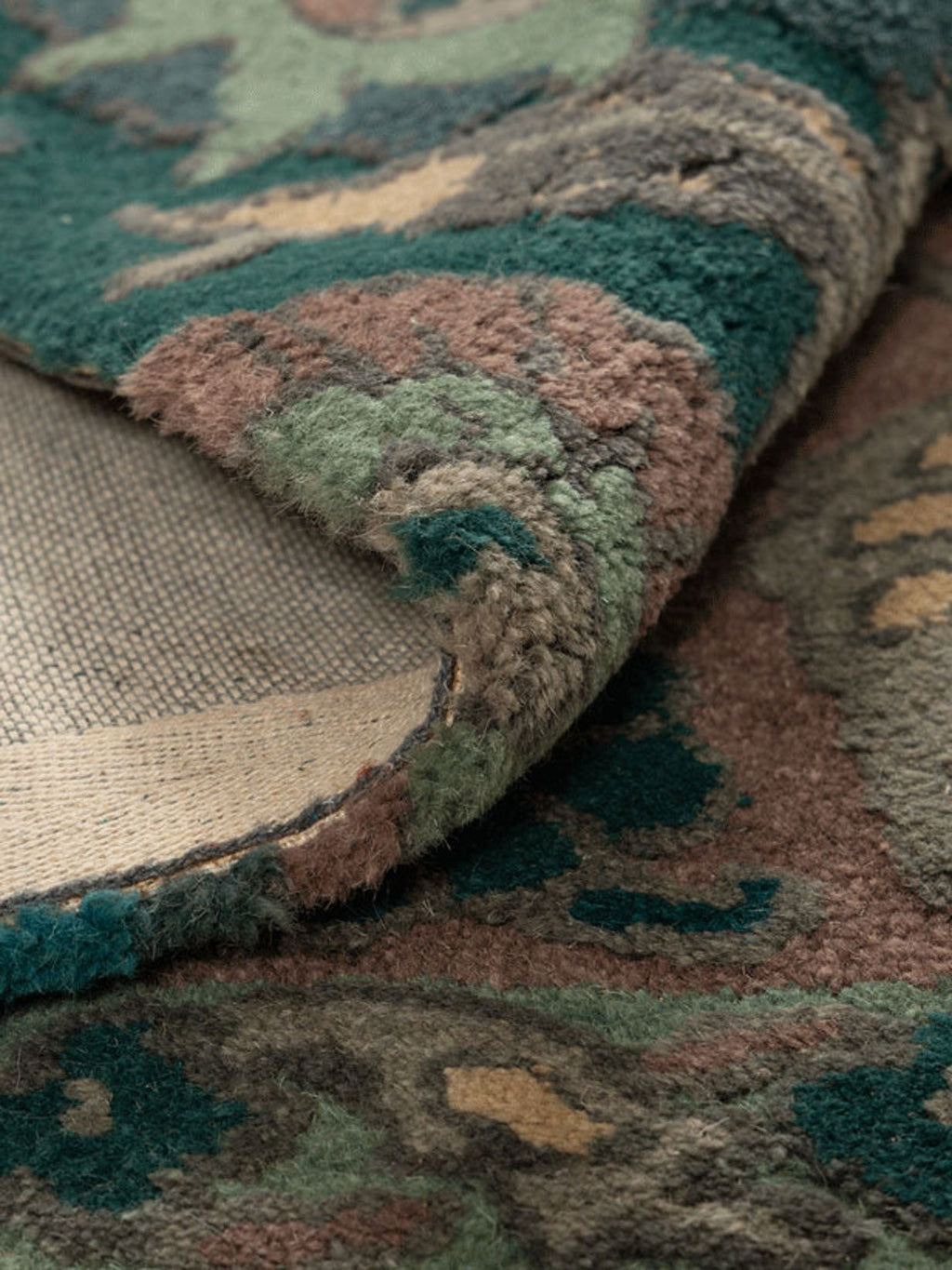 Bideha Wool Tufted Carpet Contrast Living