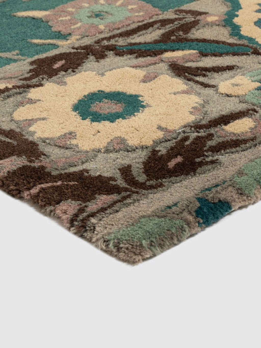 Bideha Wool Tufted Carpet Contrast Living
