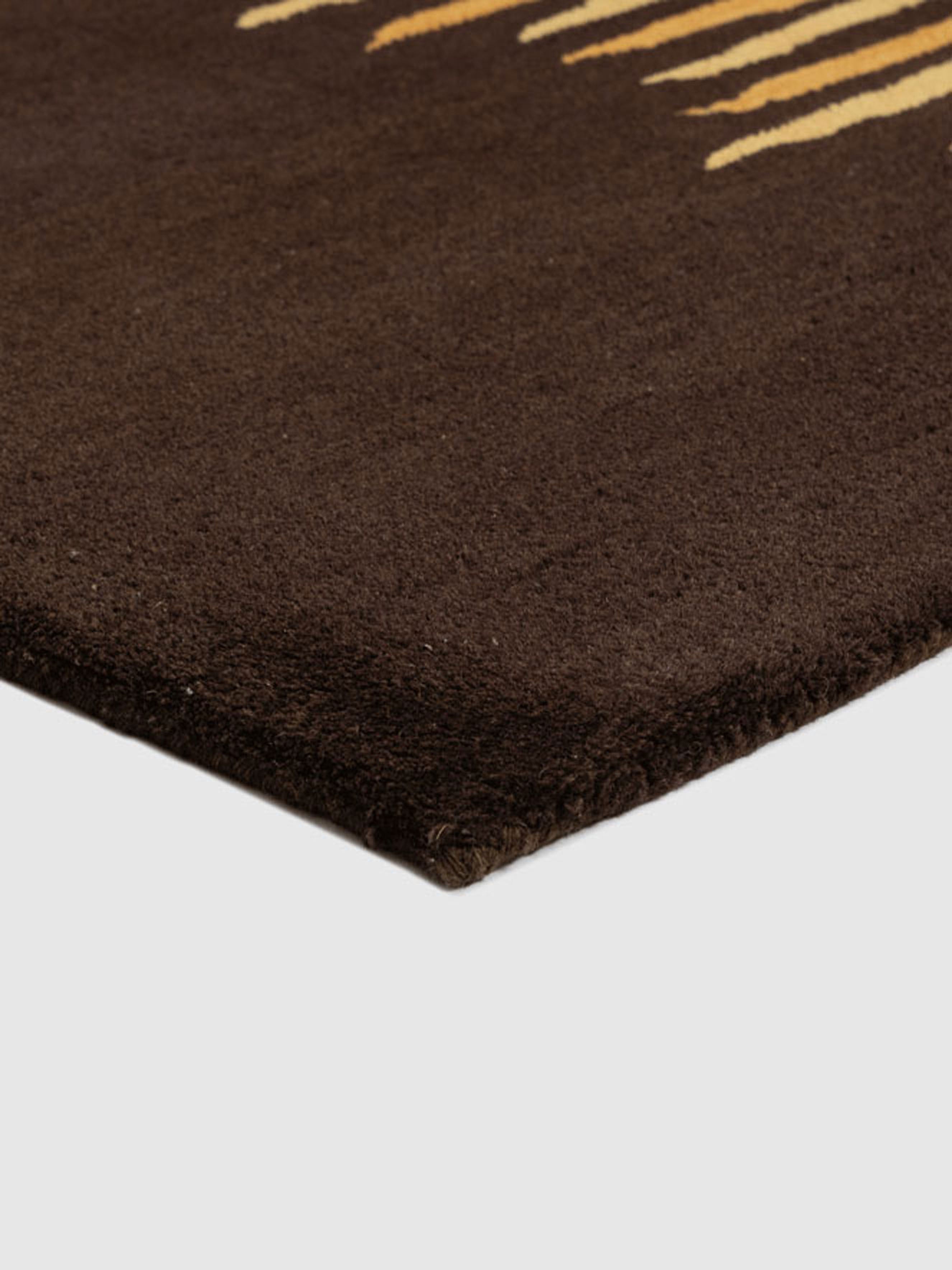 Mangalsen Wool Tufted Carpet Contrast Living