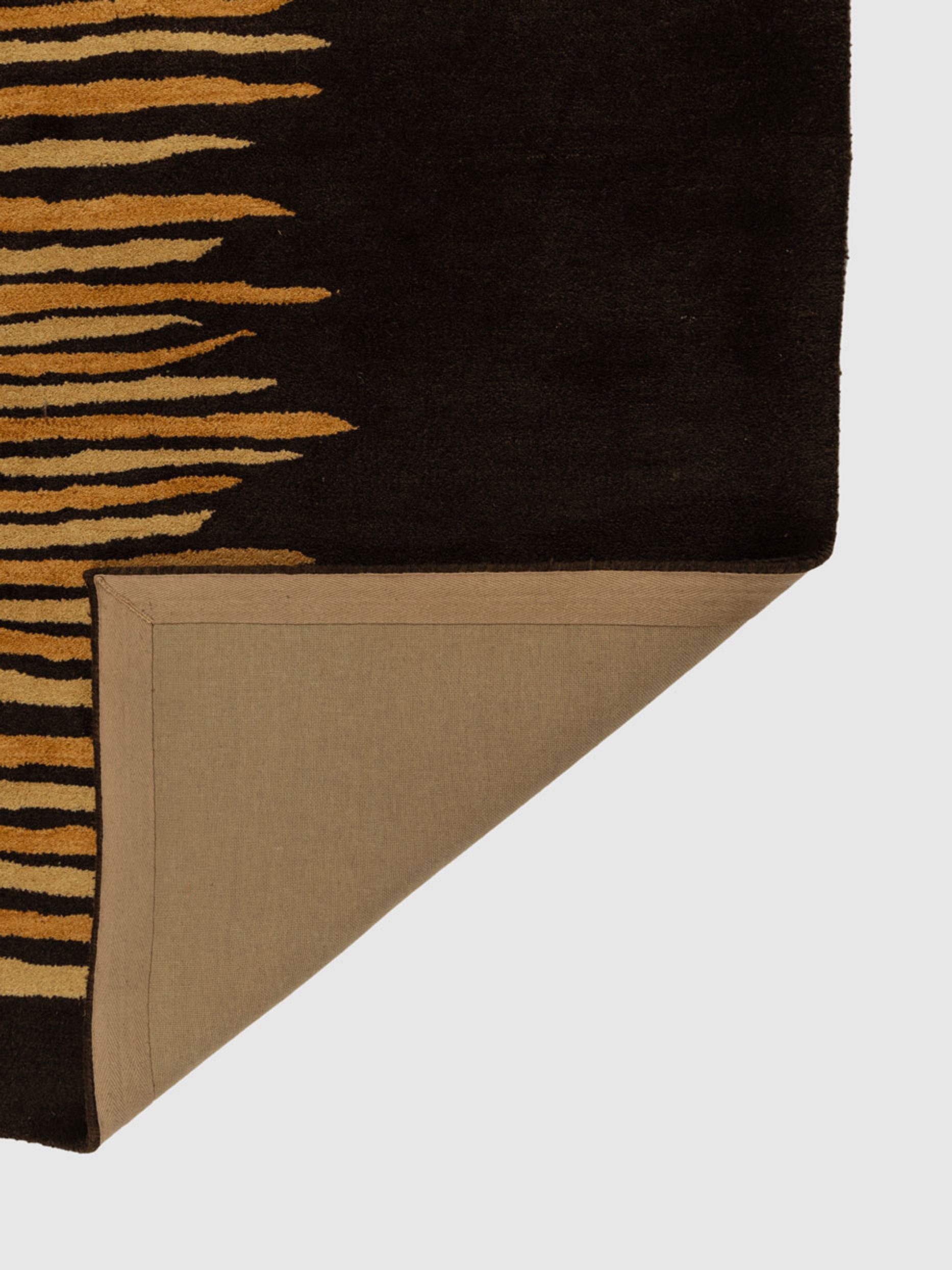 Mangalsen Wool Tufted Carpet Contrast Living