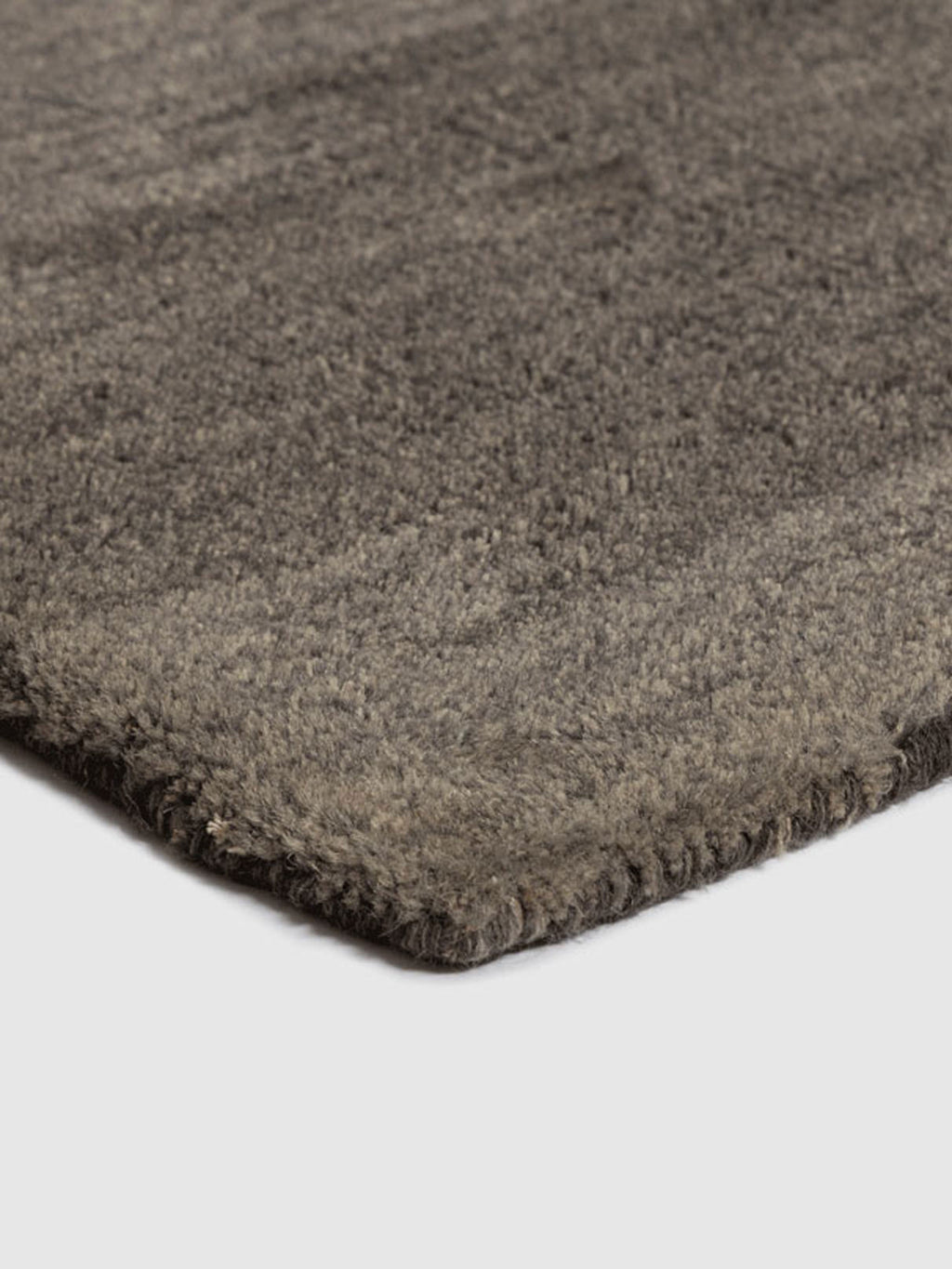Jaimini Wool Tufted Carpet Contrast Living