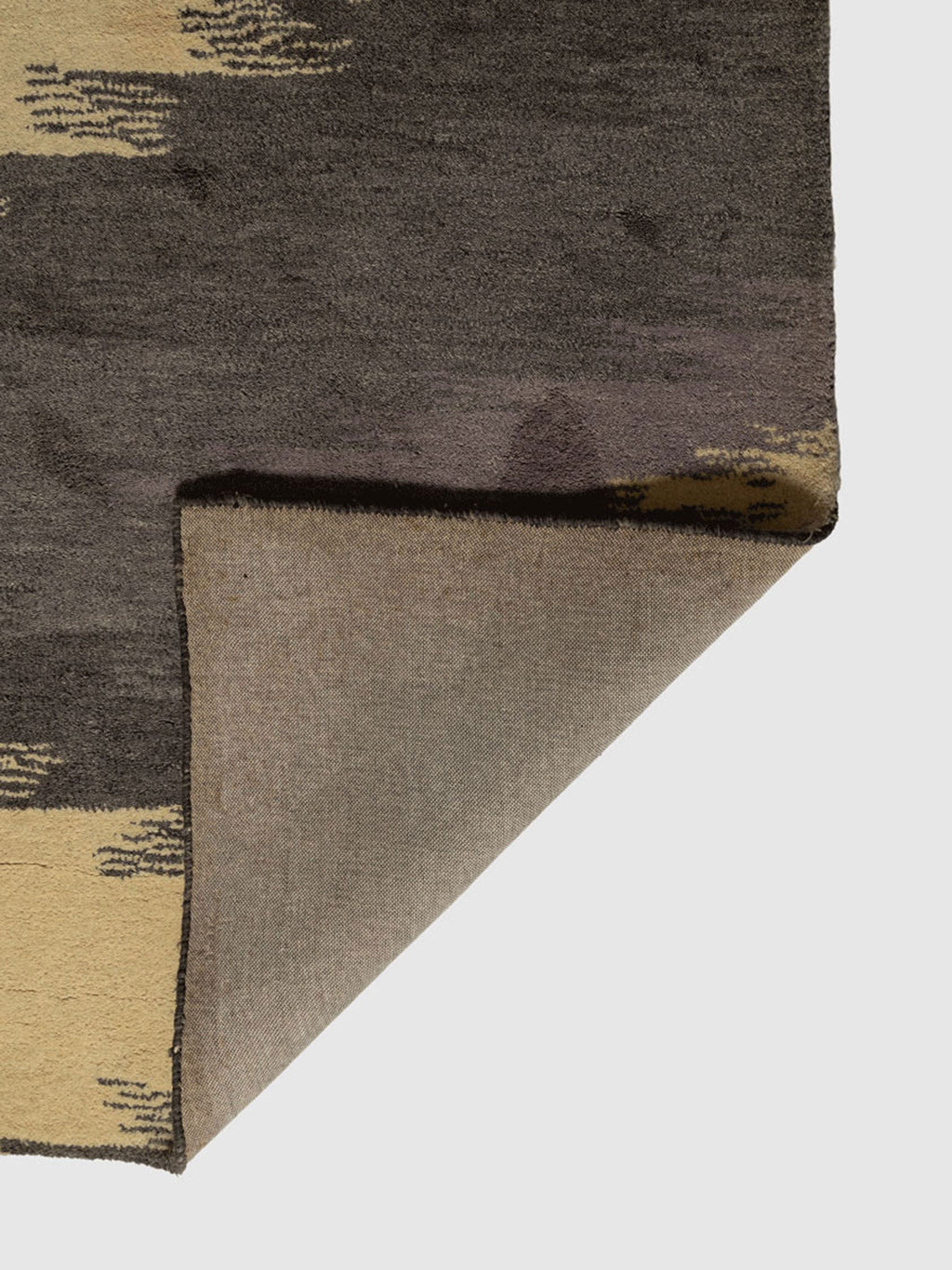 Jaimini Wool Tufted Carpet Contrast Living