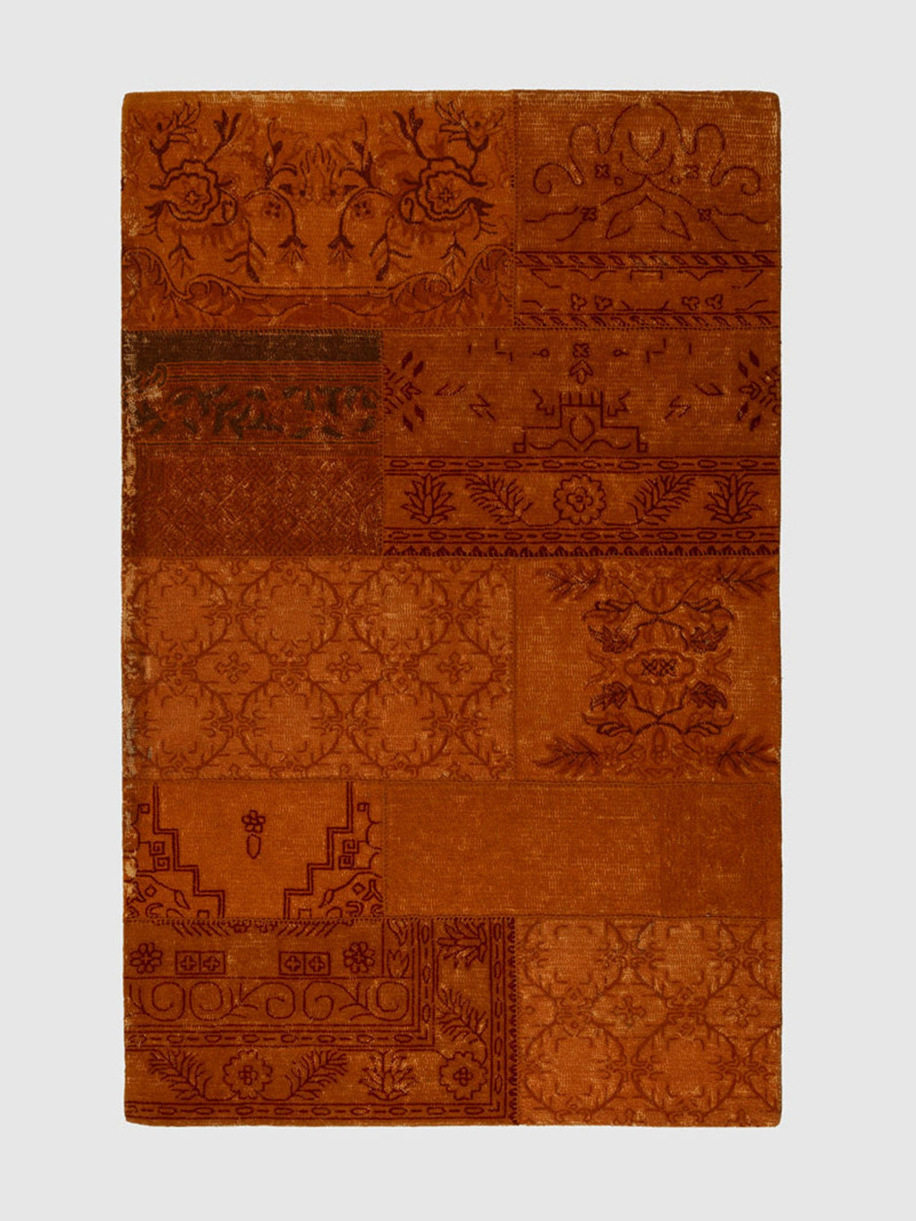 Shikhar Wool Tufted Carpet Contrast Living