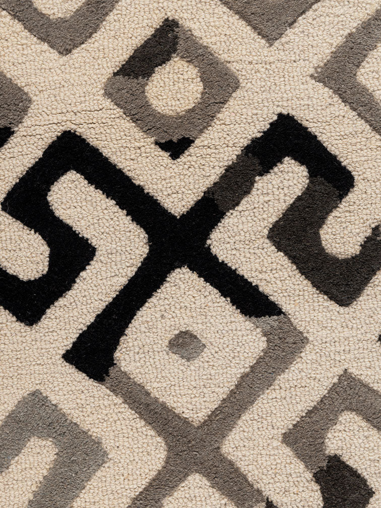 Kalaiya Wool Tufted Carpet Contrast Living