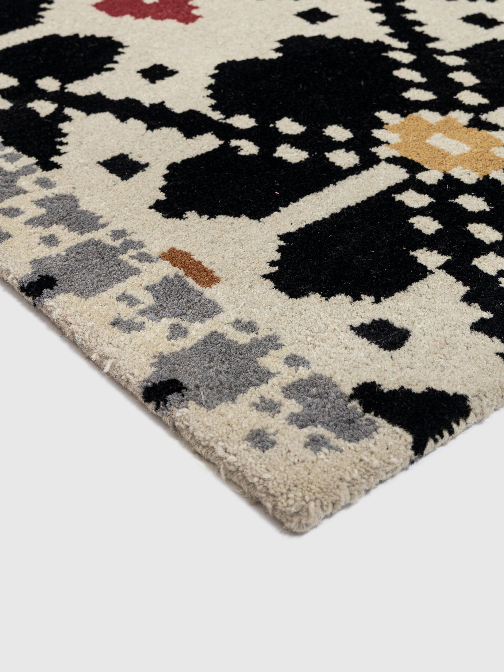 Bumtang Wool Tufted Carpet Contrast Living