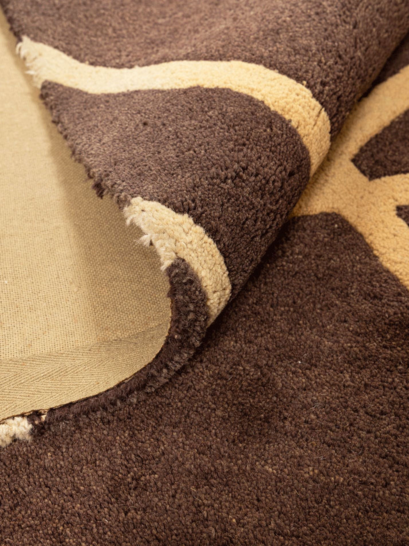 Godaita Wool Tufted Carpet Contrast Living