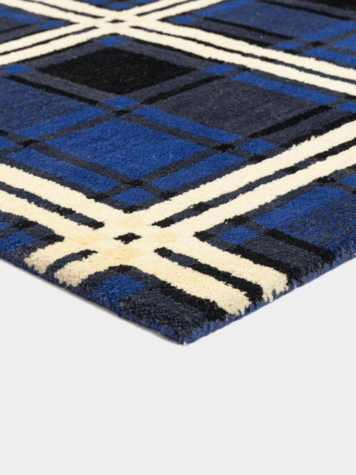 Sunsari Wool Tufted Carpet Contrast Living