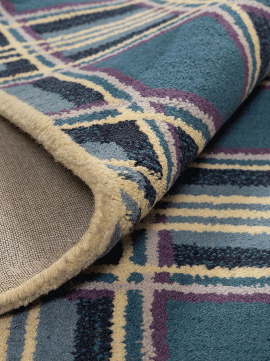 Sitganga Wool Tufted Carpet Contrast Living