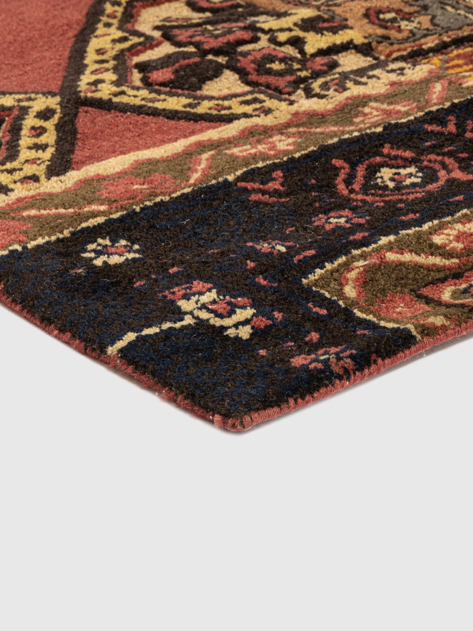 Shiraz Wool Patch Tufted Carpet Contrast Living