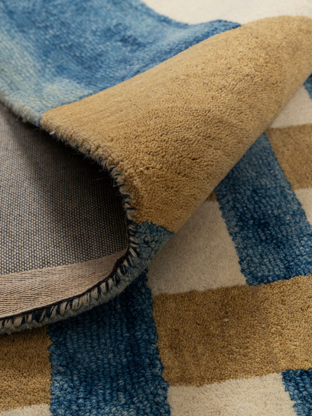 Sopore Wool Tufted Carpet Contrast Living