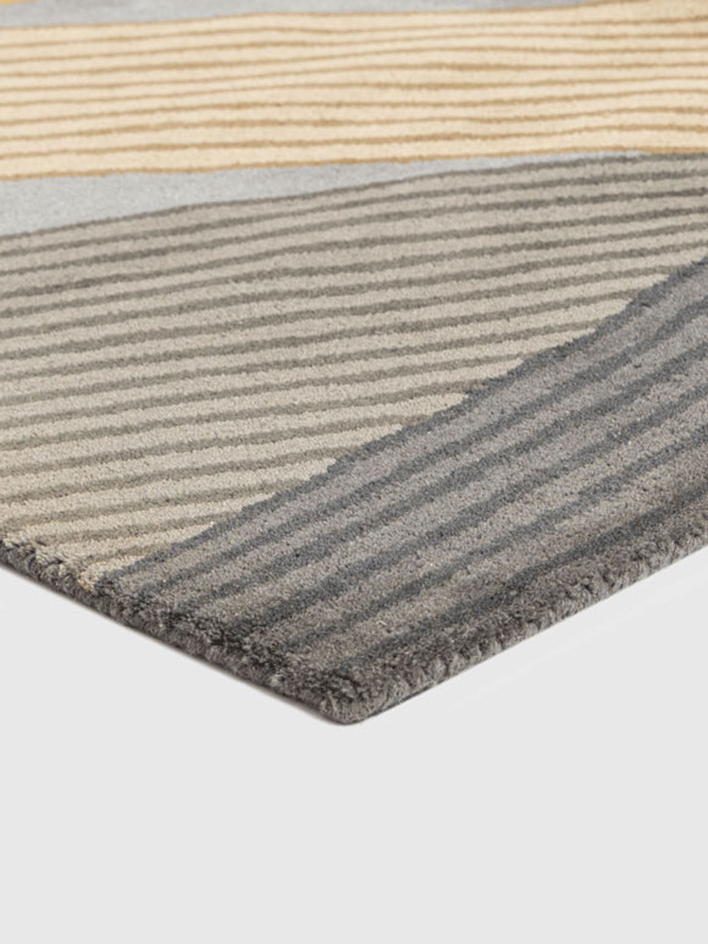 Butwal Wool Tufted Carpet Contrast Living