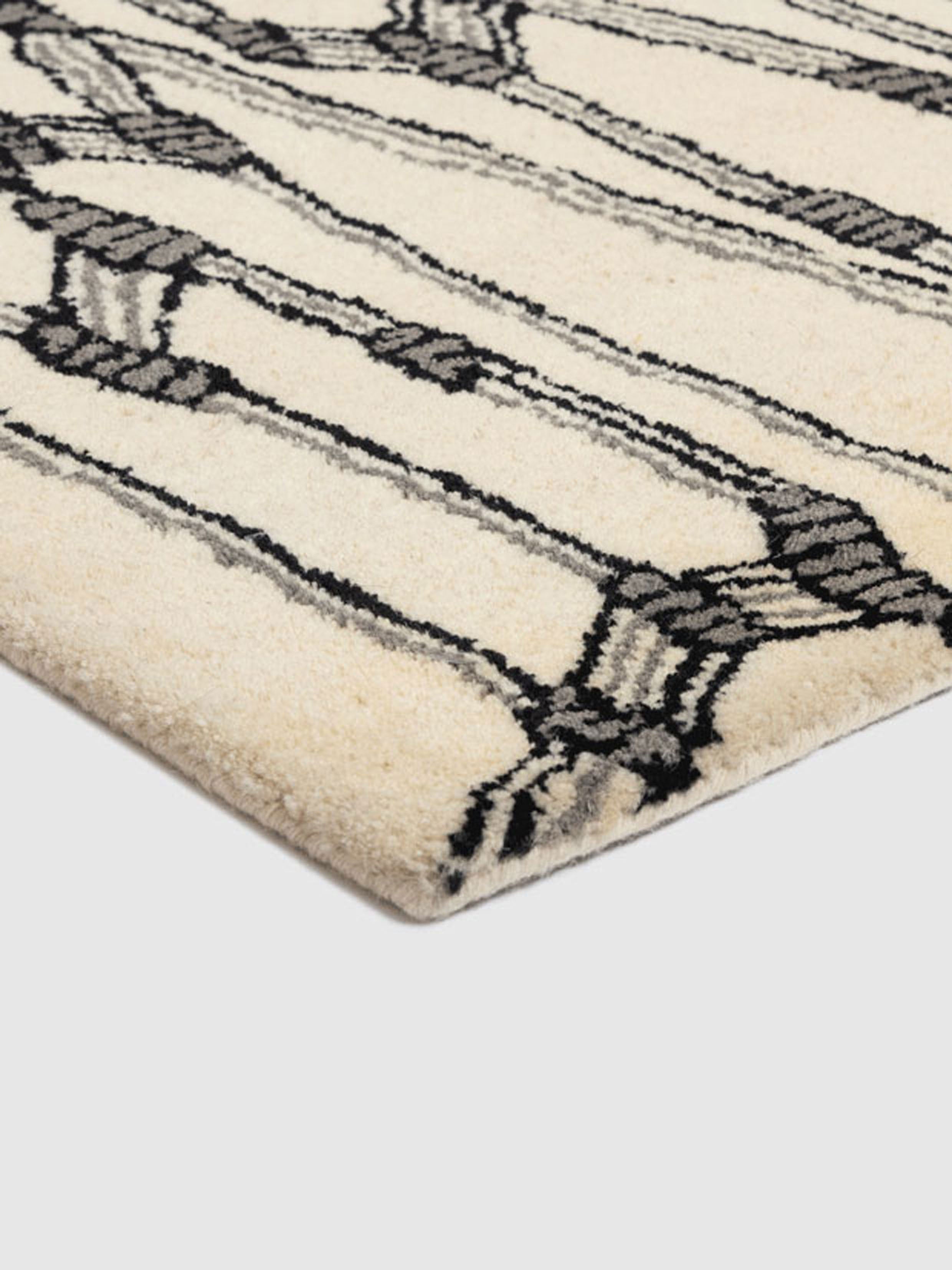 Musikot Wool Tufted Carpet Contrast Living