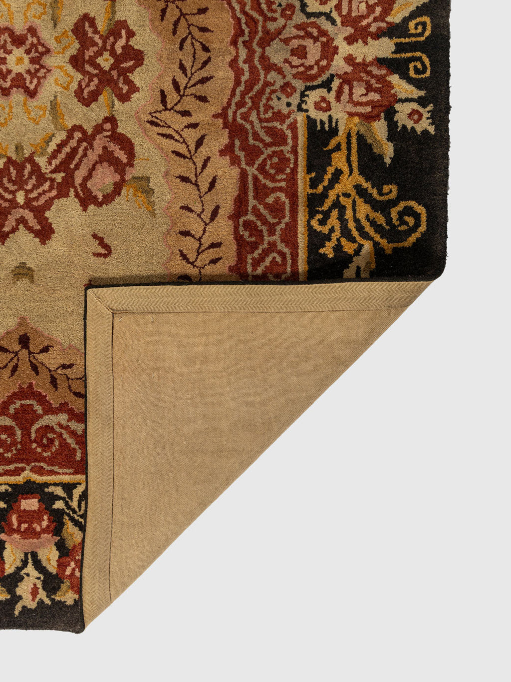 Narlai Wool Tufted Carpet Contrast Living