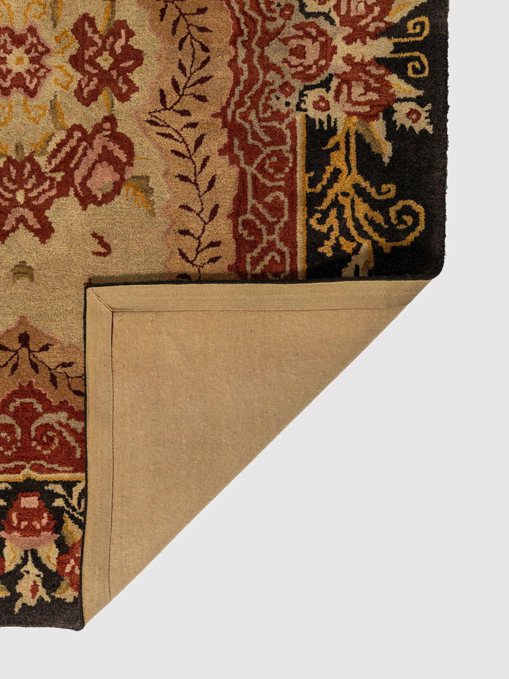 Narlai Wool Tufted Carpet Contrast Living