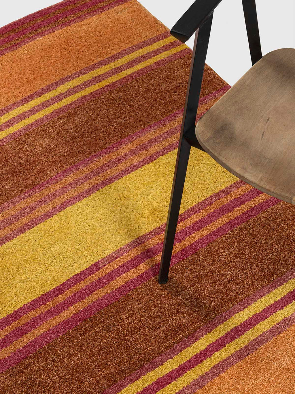 Lehar Wool Tufted Rug Contrast Living