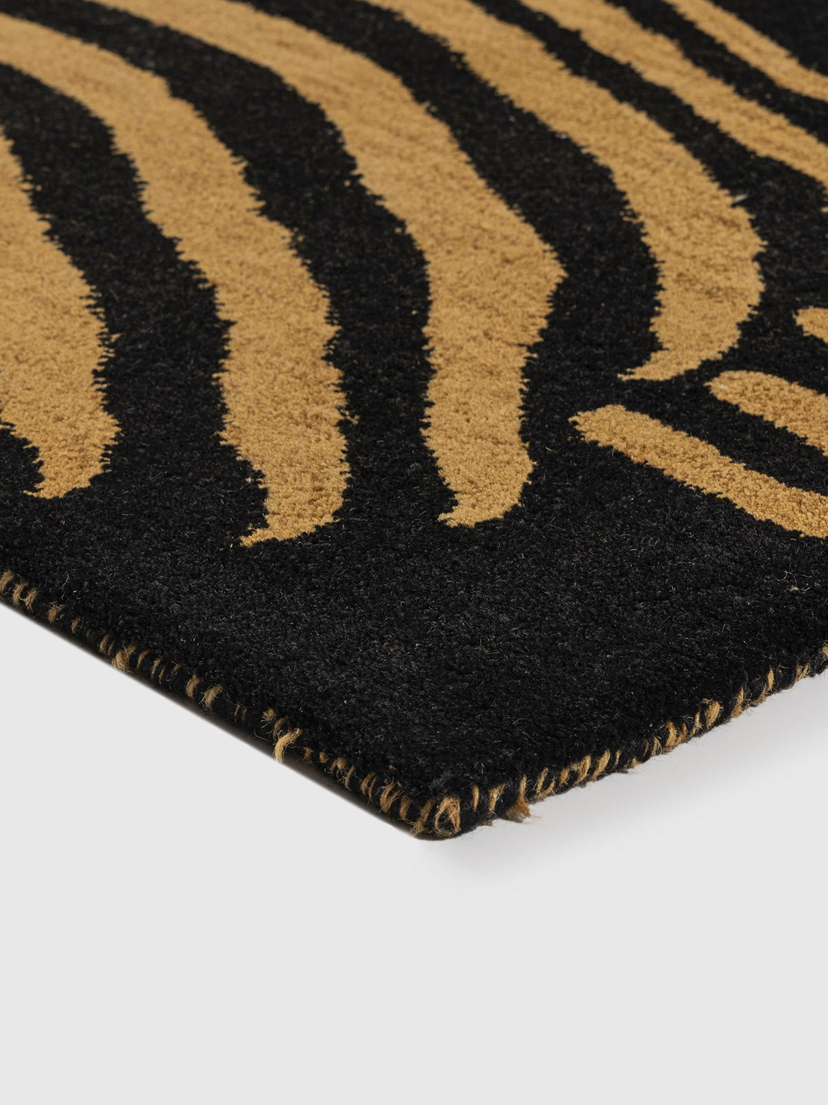 Baaghini Wool Tufted Rug Contrast Living