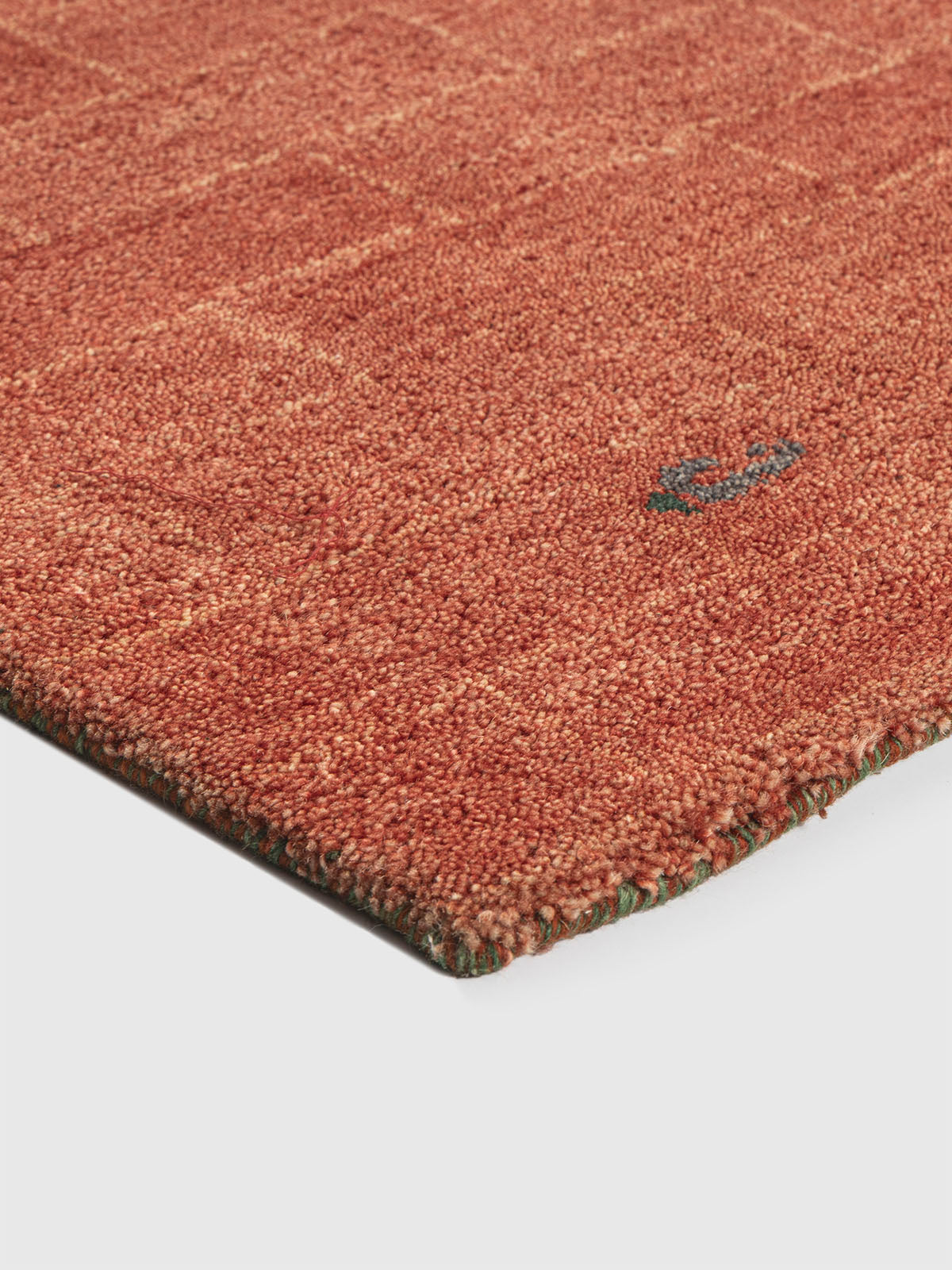 Buniyaad Wool Tufted Carpet Contrast Living