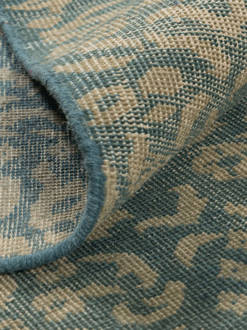 Sibiu Wool Knotted Carpet Contrast Living