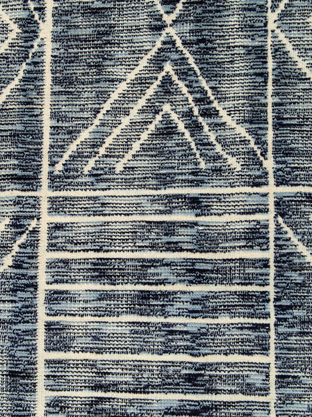 Mondara Wool Knotted Carpet Contrast Living