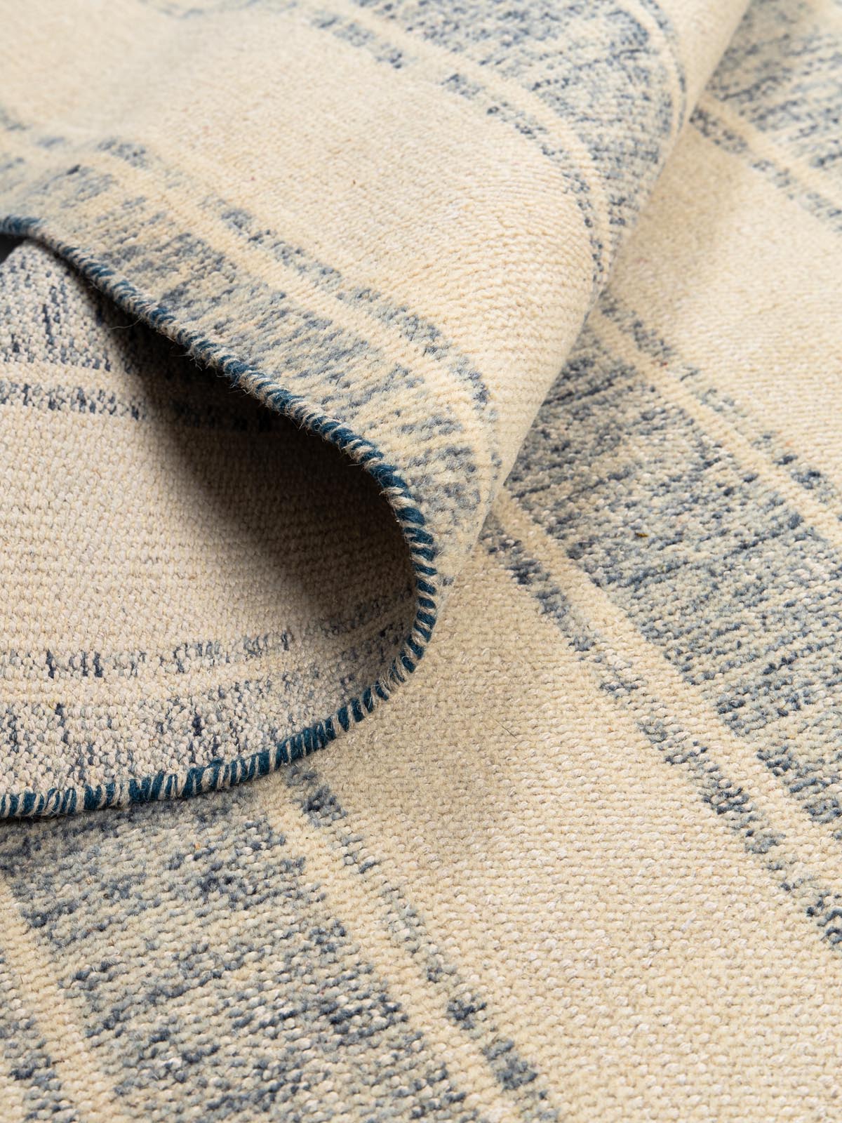 Moavo Wool Knotted Carpet Contrast Living