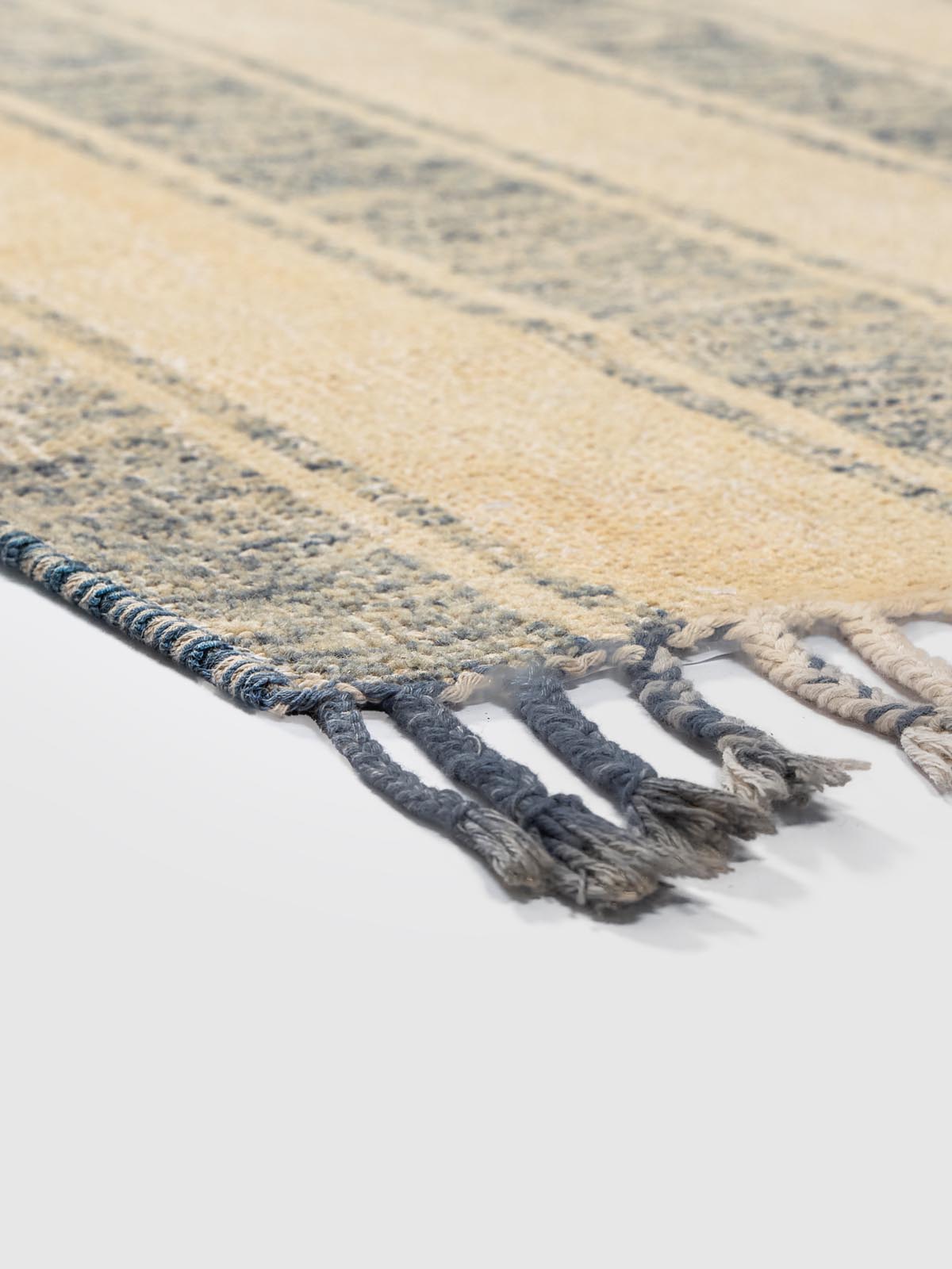 Moavo Wool Knotted Carpet Contrast Living