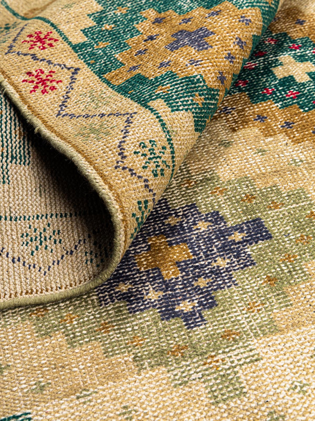 Sencia Wool Knotted Carpet Contrast Living