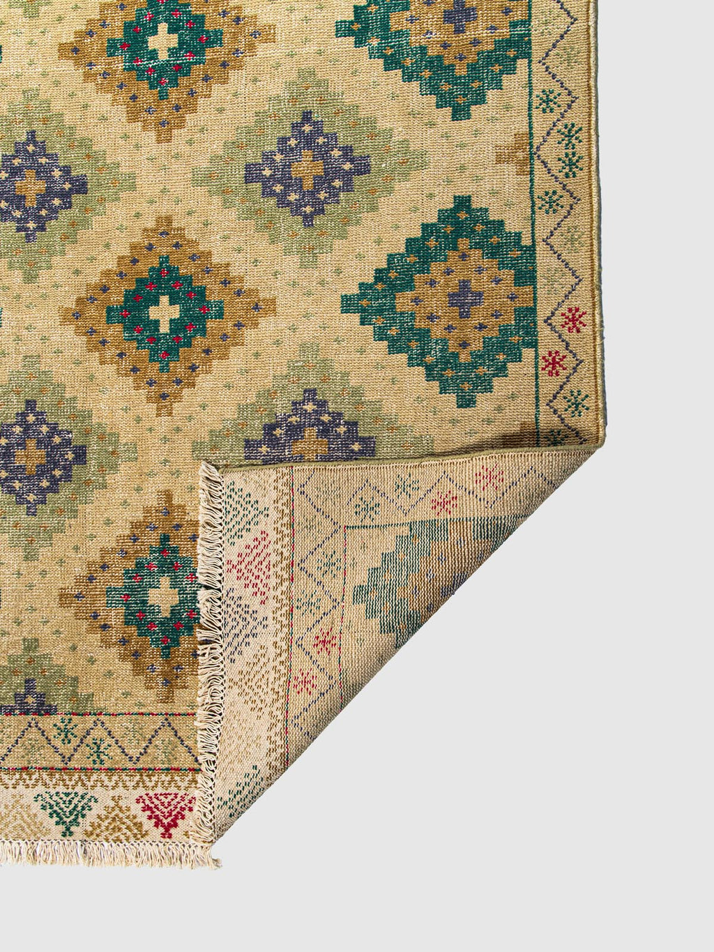 Sencia Wool Knotted Carpet Contrast Living