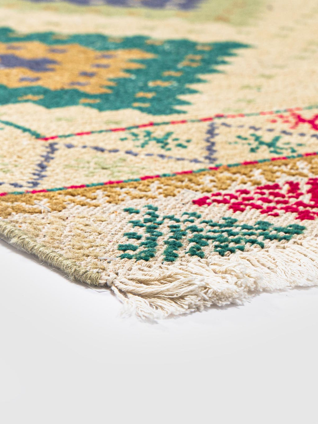 Sencia Wool Knotted Carpet Contrast Living