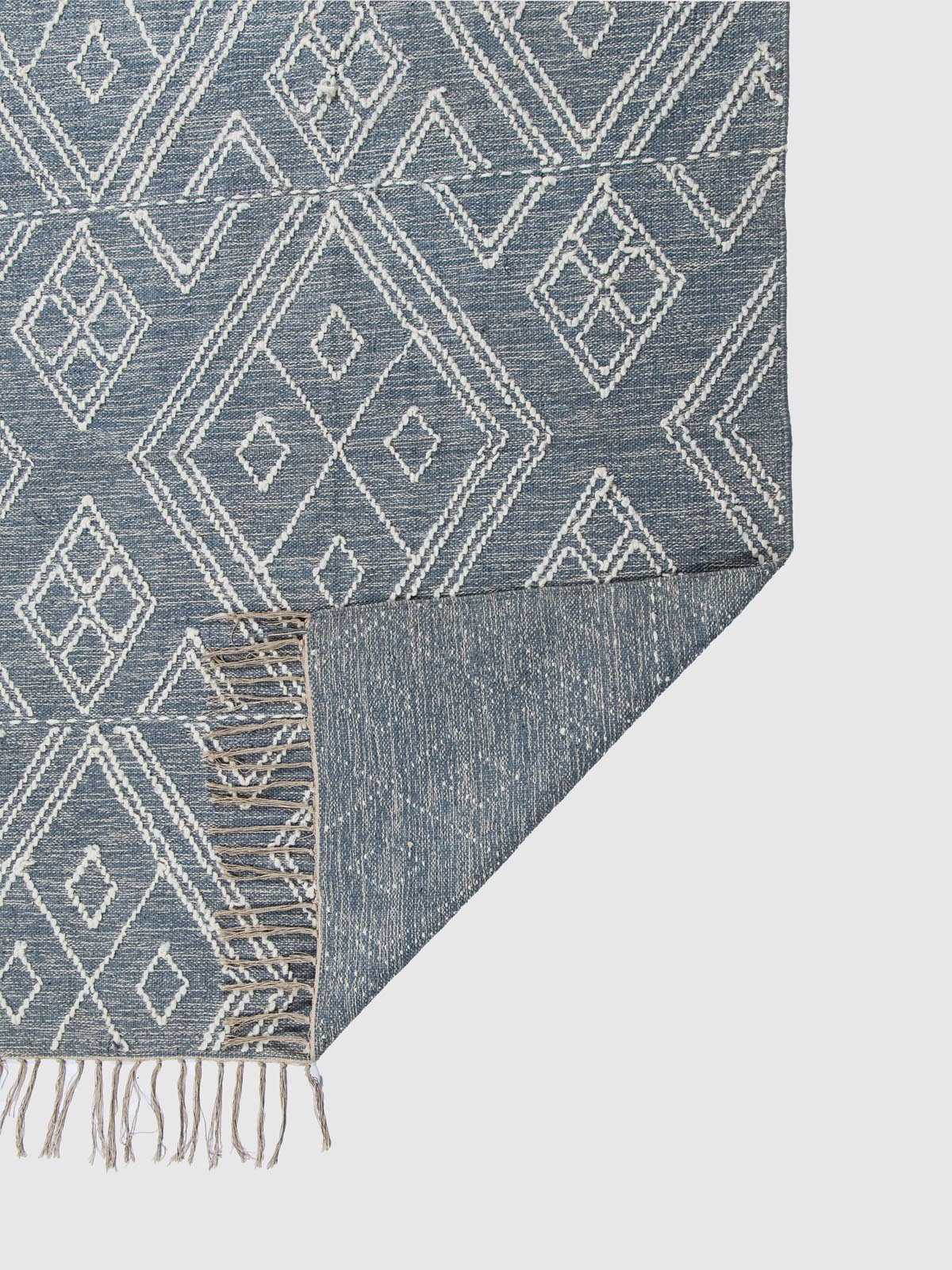 Maeri Wool Rug Contrast Living