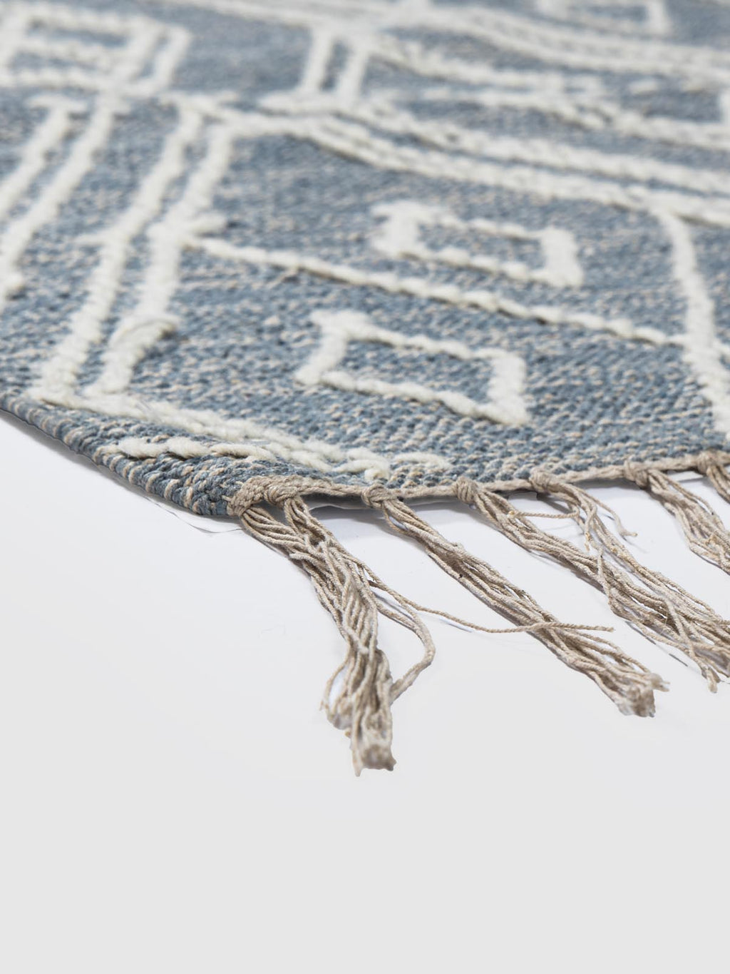 Maeri Wool Rug Contrast Living