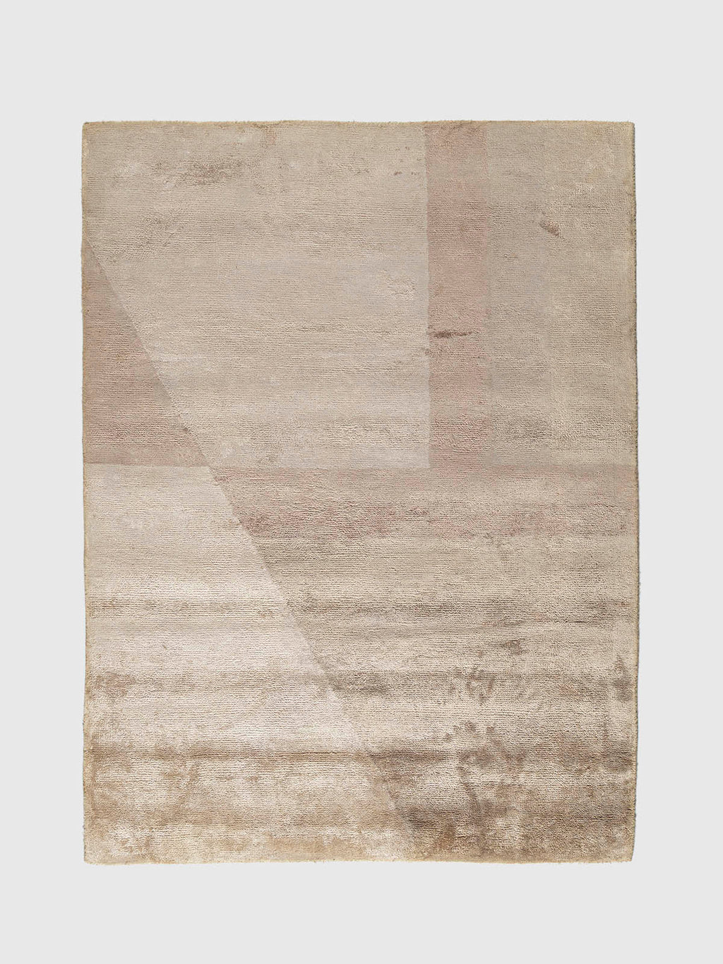 Ekaraga Viscose Tufted Carpet Contrast Living