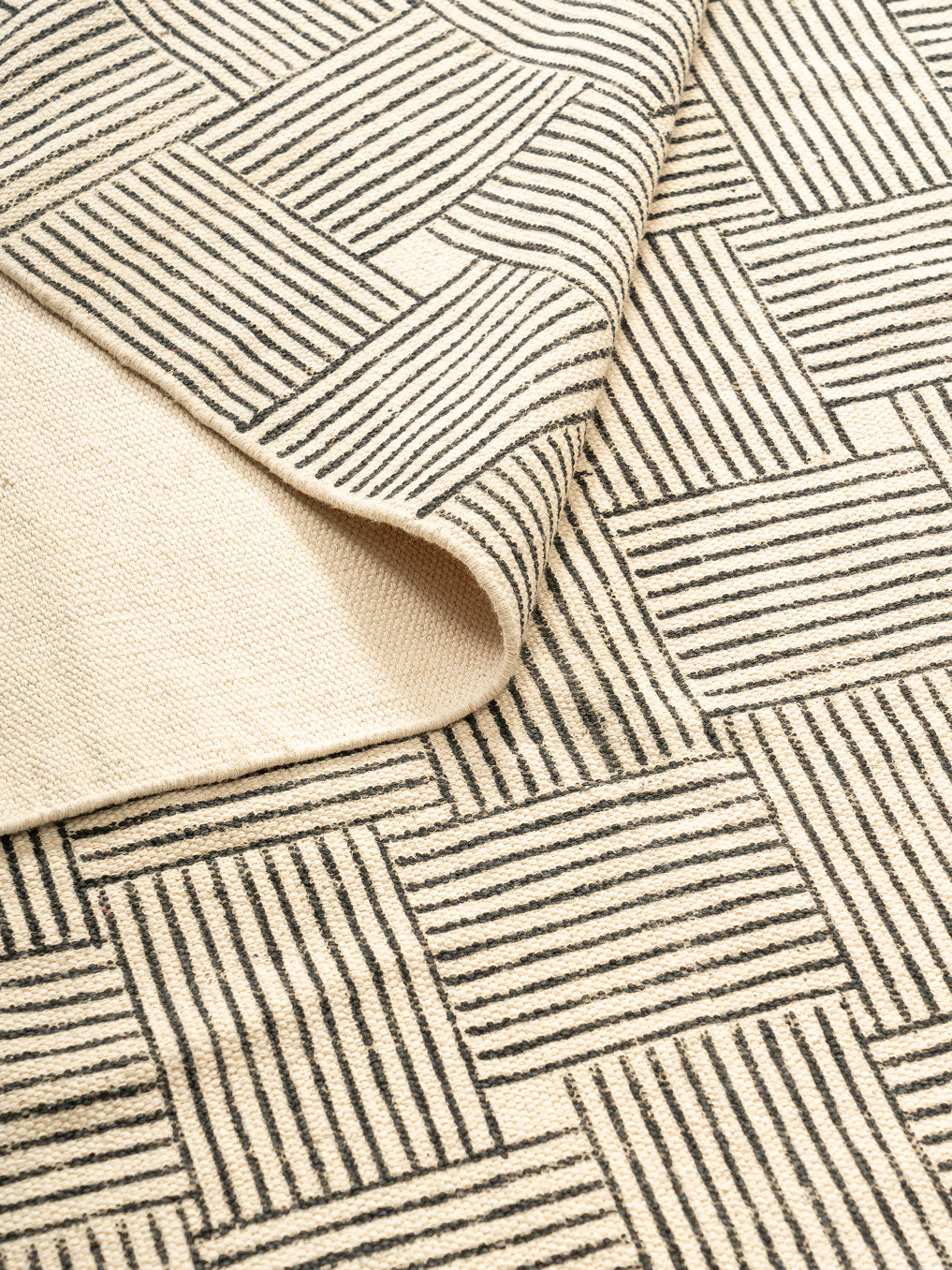 Samaed Cotton Printed Rug Contrast Living