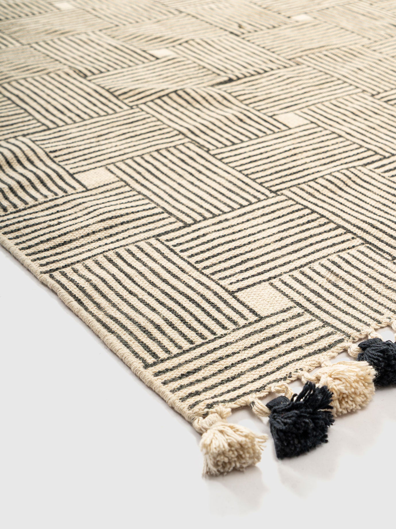 Samaed Cotton Printed Rug Contrast Living