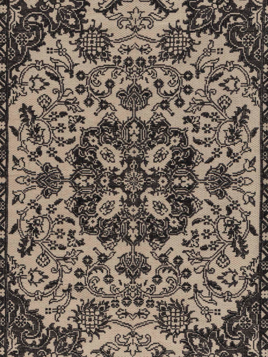 Vanaangan Wool Printed Rug Contrast Living