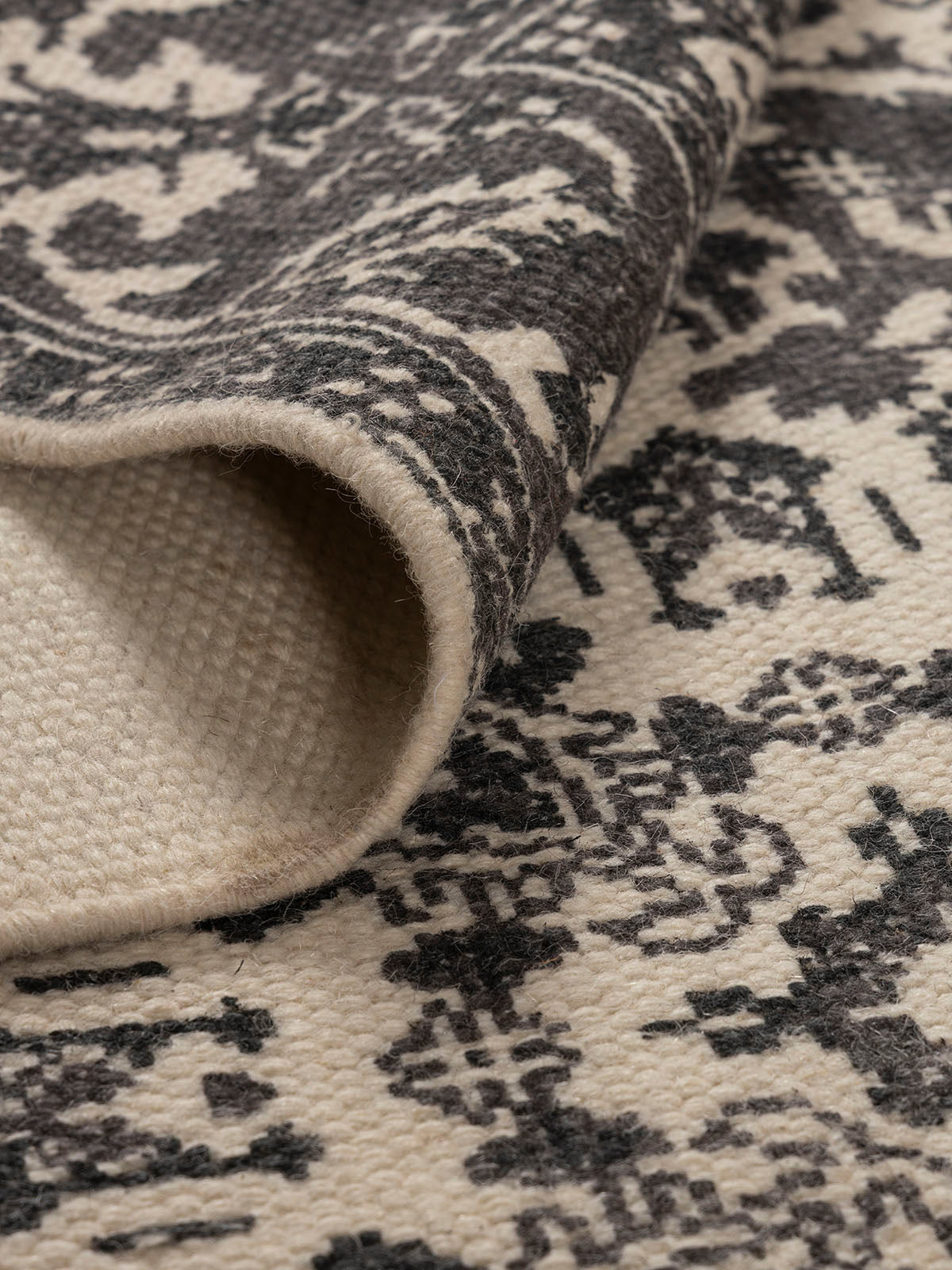 Charbagh Wool Printed Rug Contrast Living