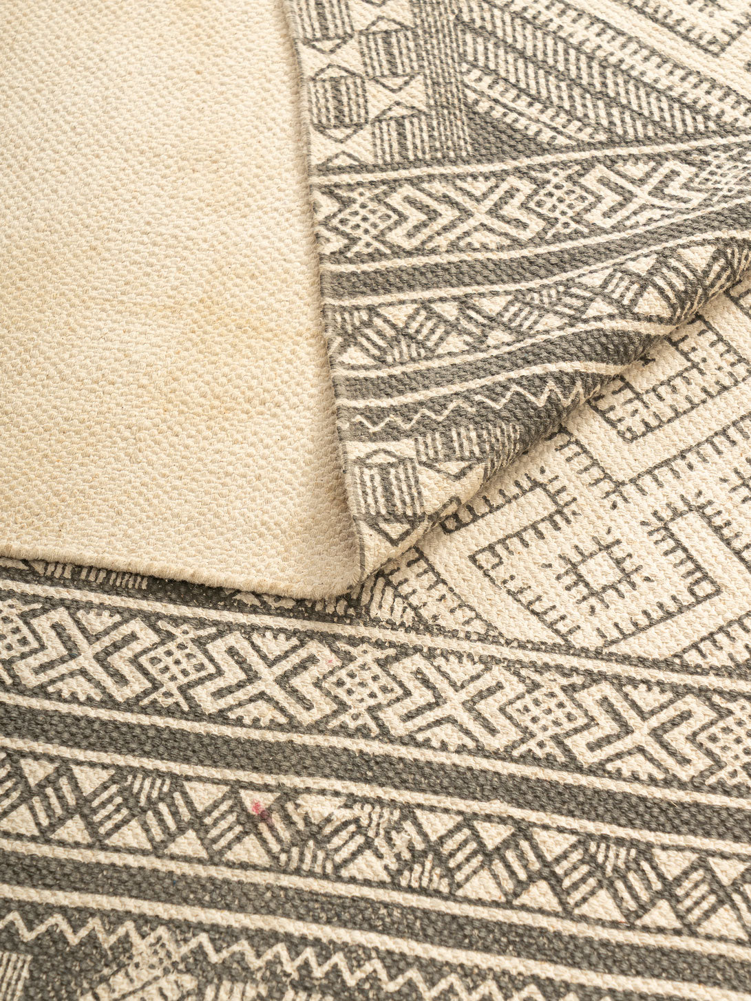 Sinchula Cotton Printed Rug Contrast Living
