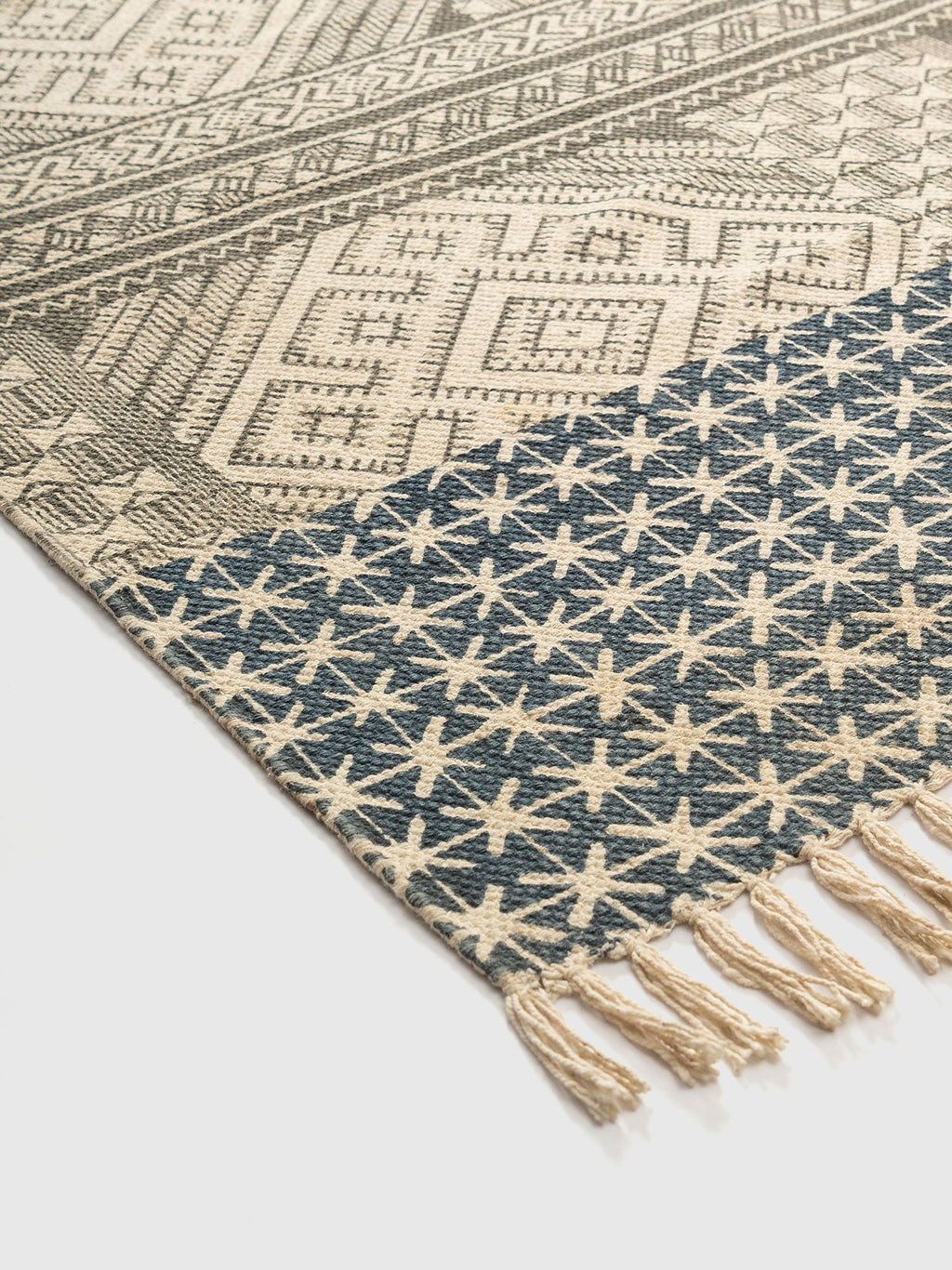 Sinchula Cotton Printed Rug Contrast Living